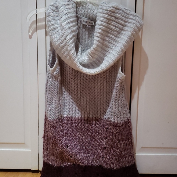 Top - Picture 3 of 6